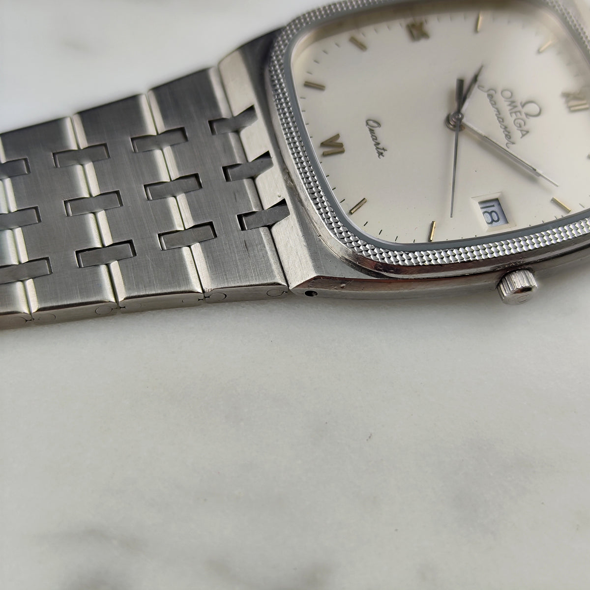 OMEGA Seamaster Quartz White Dial Roman Date 1984 [REF. 196.0276]