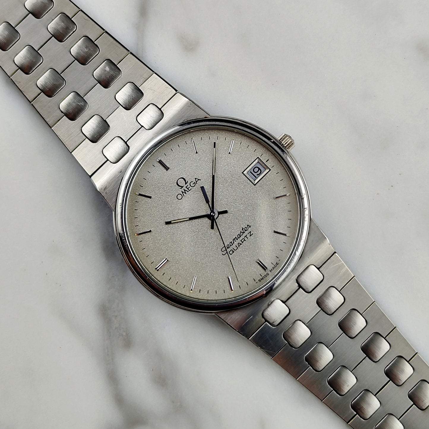 Omega Seamaster Quartz Silver Frosted Dial [REF. 196.0277]