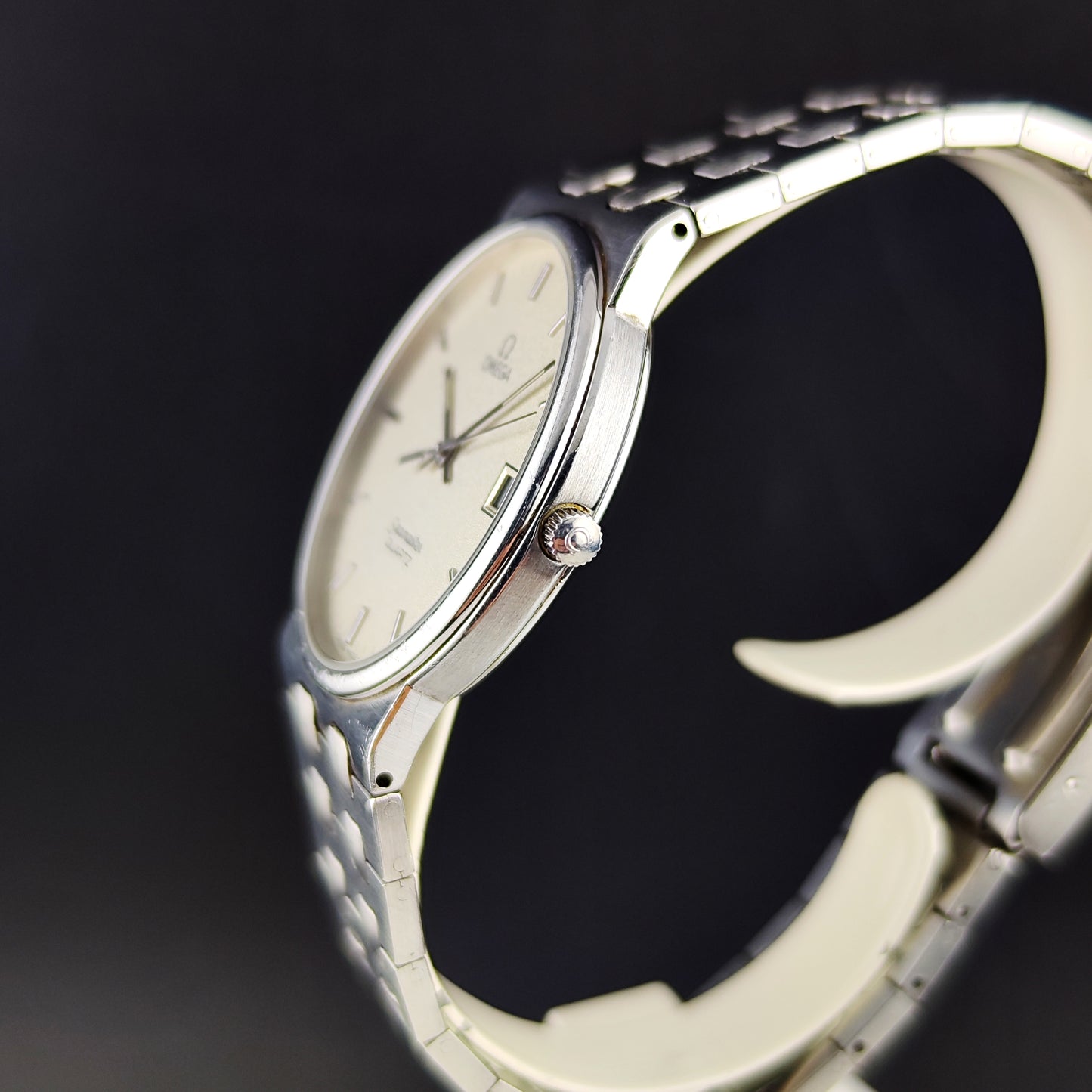 Omega Seamaster Quartz Silver Frosted Dial [REF. 196.0277]