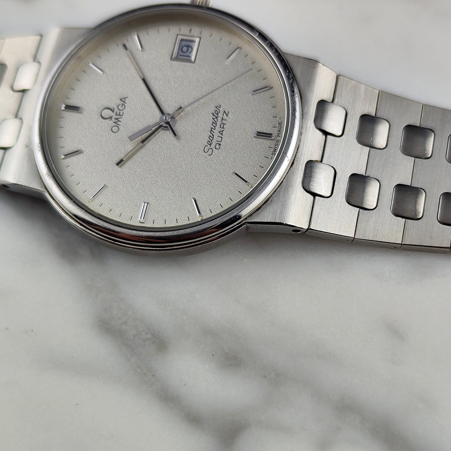 Omega Seamaster Quartz Silver Frosted Dial [REF. 196.0277]