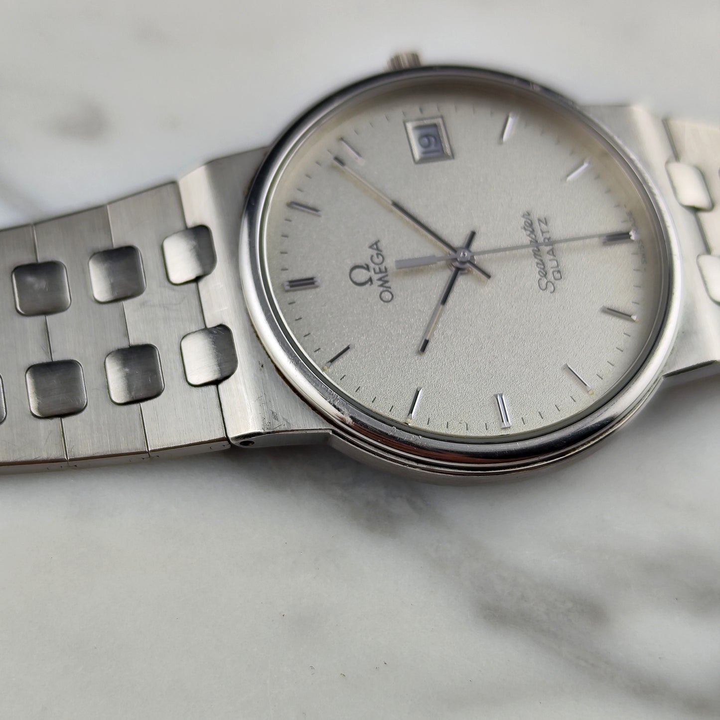 Omega Seamaster Quartz Silver Frosted Dial [REF. 196.0277]