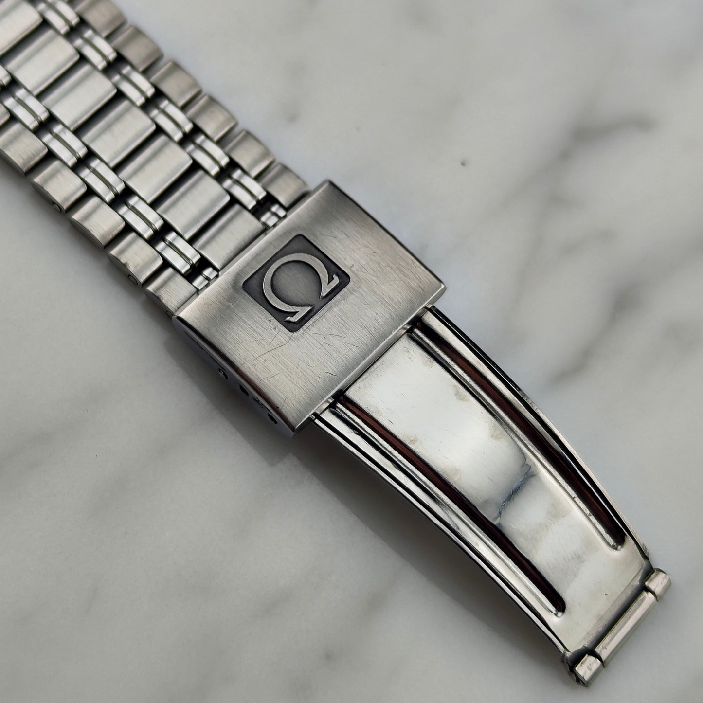 OMEGA Seamaster Quartz White Dial Date 1982 [REF. 196.0289]