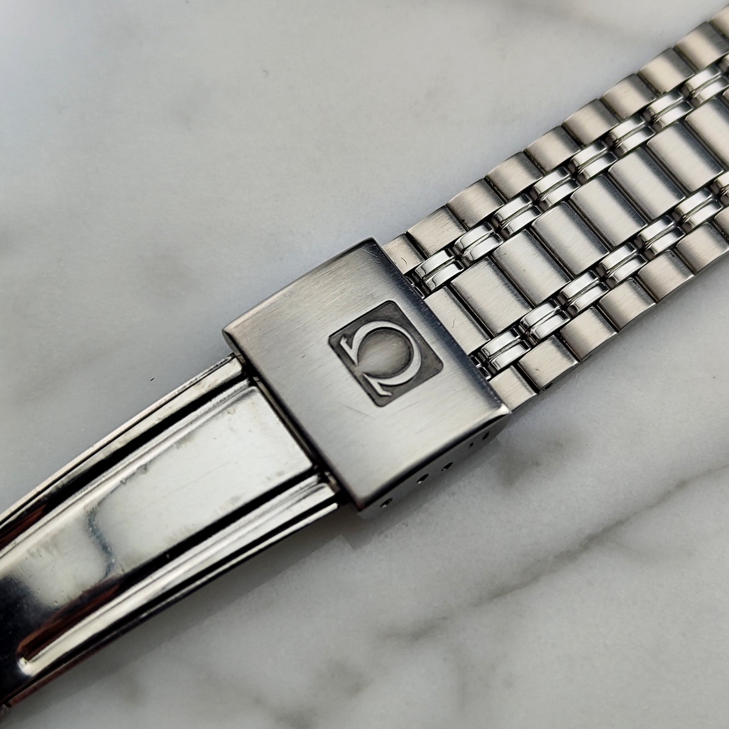 OMEGA Seamaster Quartz White Roman Dial 1982 [REF. 196.0241]