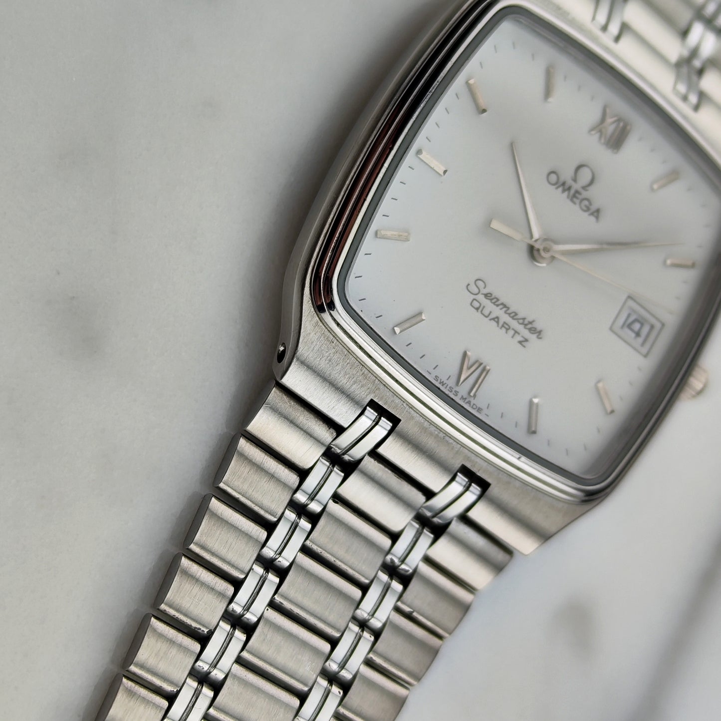 OMEGA Seamaster Quartz White Roman Dial 1982 [REF. 196.0241]