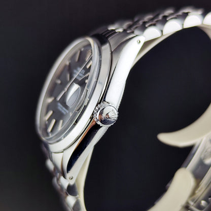 Rolex Datejust 36 Black Dial 1980 Serviced 10/2026 – Seitenansicht mit Krone