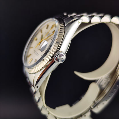 Rolex Datejust 36 Silver Linen Dial Gold 18ct Bezel 1974 [REF. 1601]