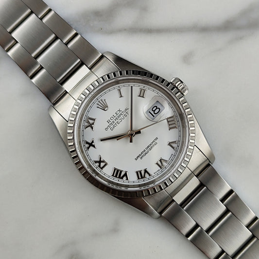 Rolex Datejust 36 White Dial Roman 2005 Fullset Box and Papers [REF. 16220]