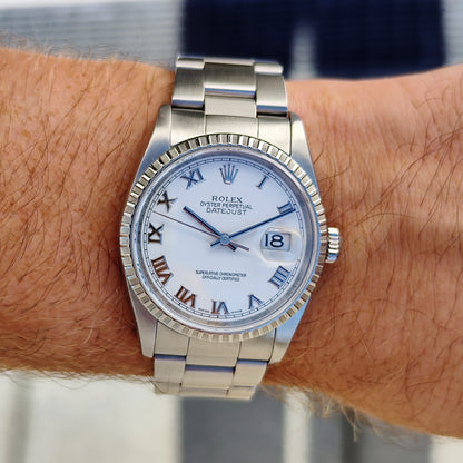Rolex Datejust 36 White Dial Roman 2005 Fullset Box and Papers [REF. 16220]