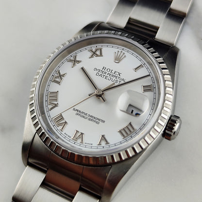 Rolex Datejust 36 White Dial Roman 2005 Fullset Box and Papers [REF. 16220]