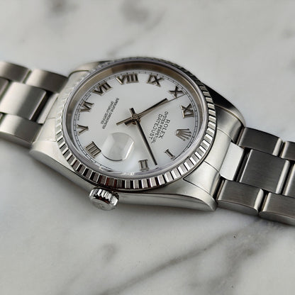 Rolex Datejust 36 White Dial Roman 2005 Fullset Box and Papers [REF. 16220]
