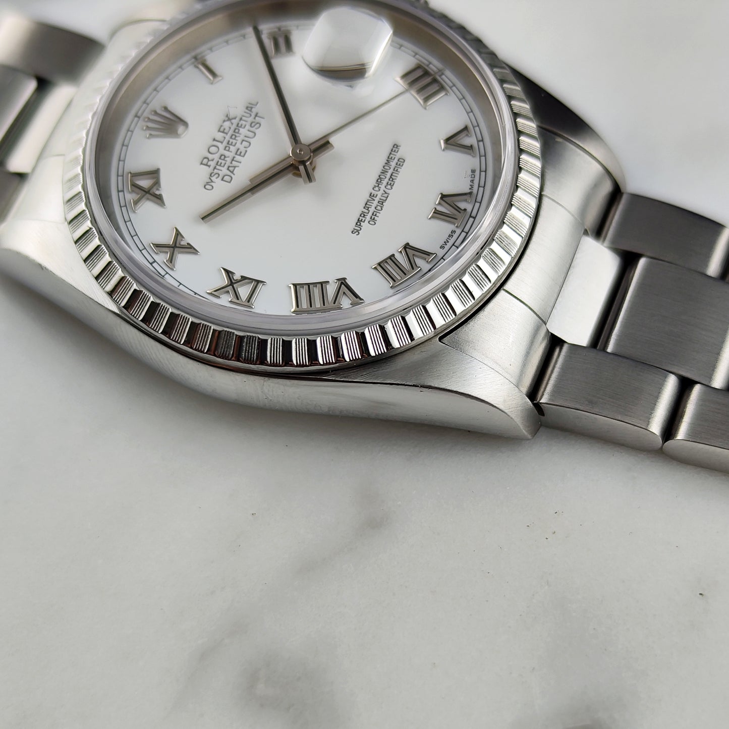 Rolex Datejust 36 White Dial Roman 2005 Fullset Box and Papers [REF. 16220]