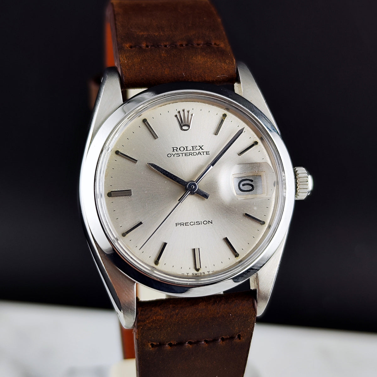 Rolex Oyster Precision Date Silver Dial 1976 Serviced 10/2026 with Box – Vorderansicht mit Zifferblatt