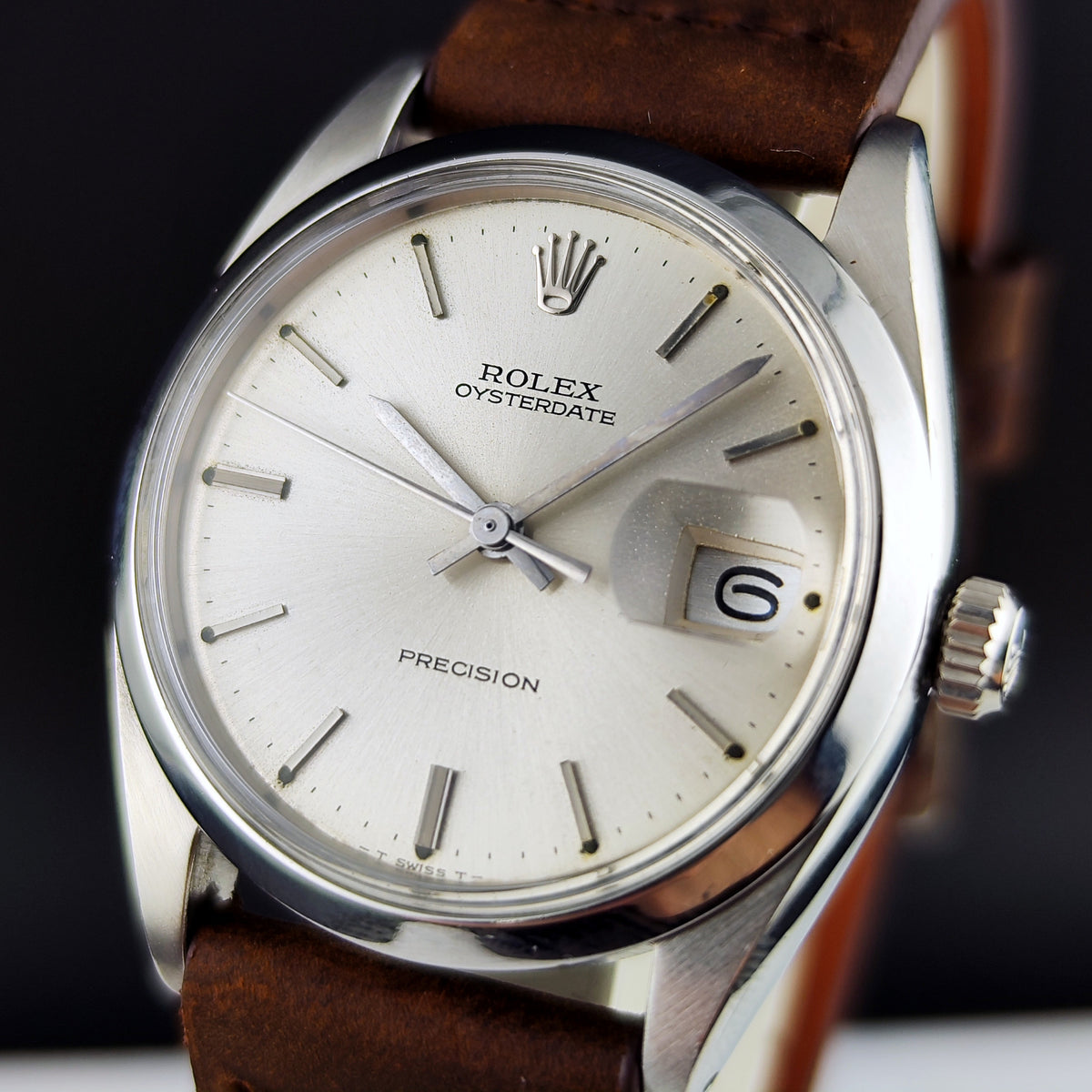 Rolex Oyster Precision Date Silver Dial 1976 Serviced 10/2026 with Box – Schrägansicht Zifferblatt mit Krone