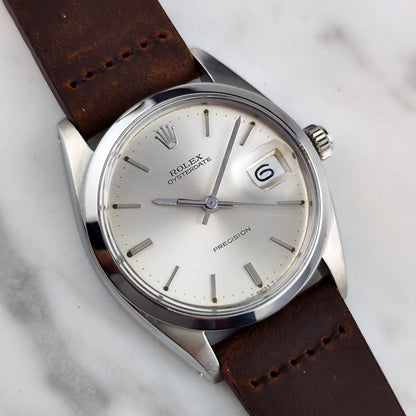 Rolex Oyster Precision Date Silver Dial 1976 Serviced 10/2026 with Box – Schrägansicht Zifferblatt mit Datum