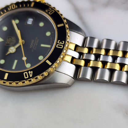 TAG Heuer Professional 1000 Two-Tone Black Dial – Seitenansicht mit Gliederarmband