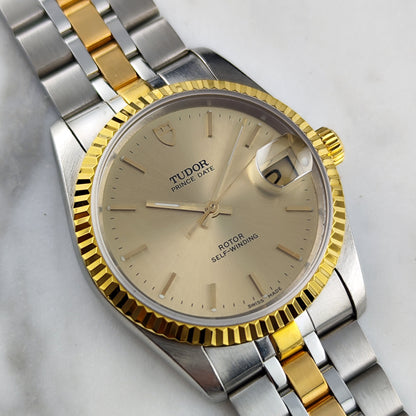 Tudor Prince Date Two-Tone Gold Dial 1997 Serviced 10/2026 – Vorderansicht Zifferblatt schräg